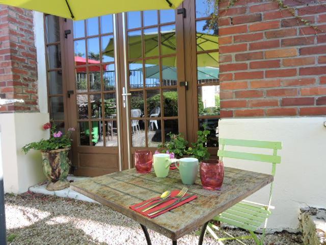 L Auberge Du Lion D Or Nanteuil-sur-Marne Kültér fotó