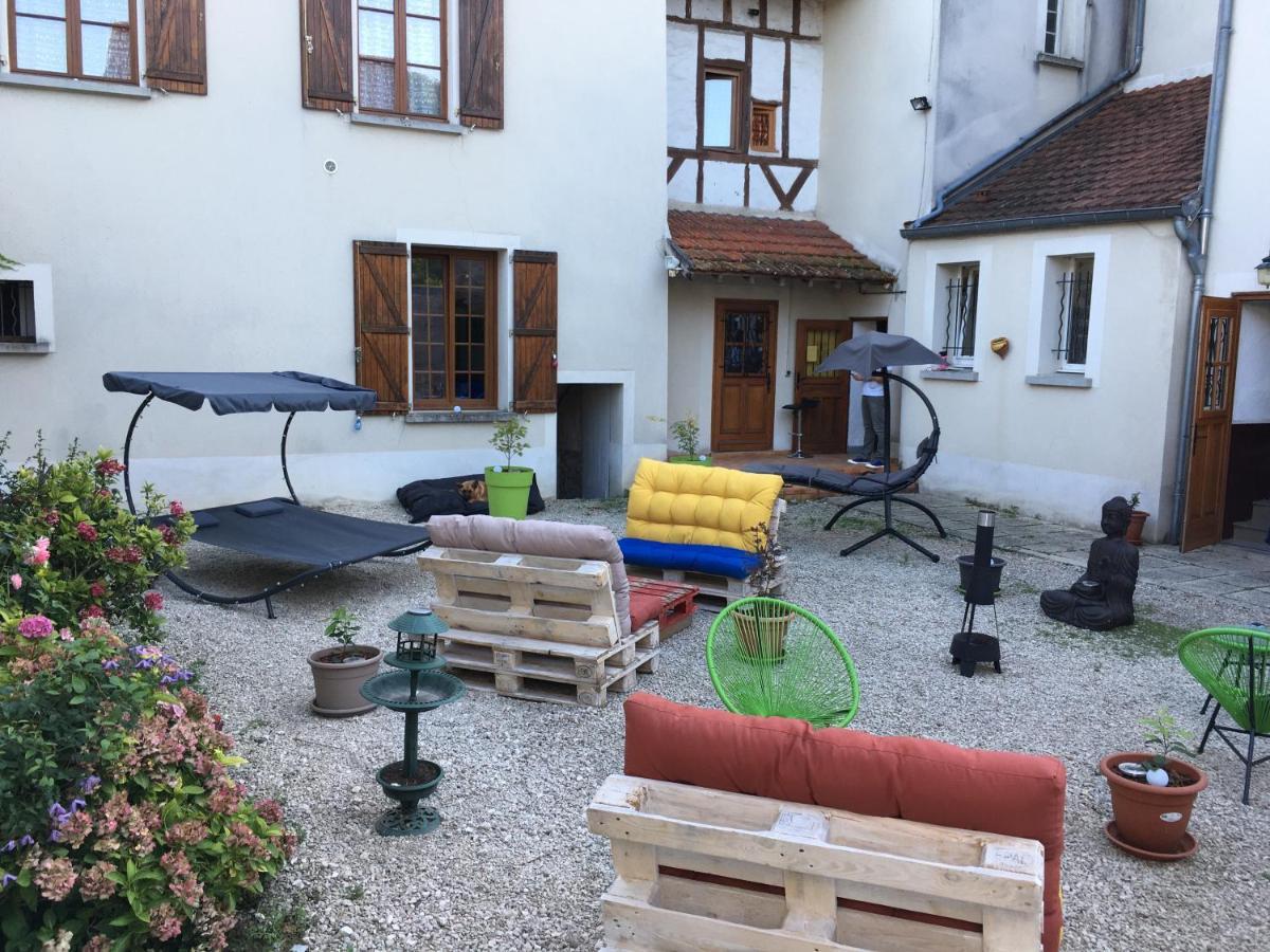 L Auberge Du Lion D Or Nanteuil-sur-Marne Kültér fotó