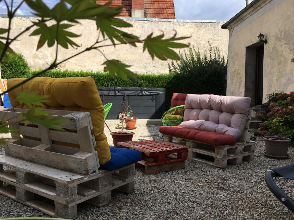 L Auberge Du Lion D Or Nanteuil-sur-Marne Kültér fotó