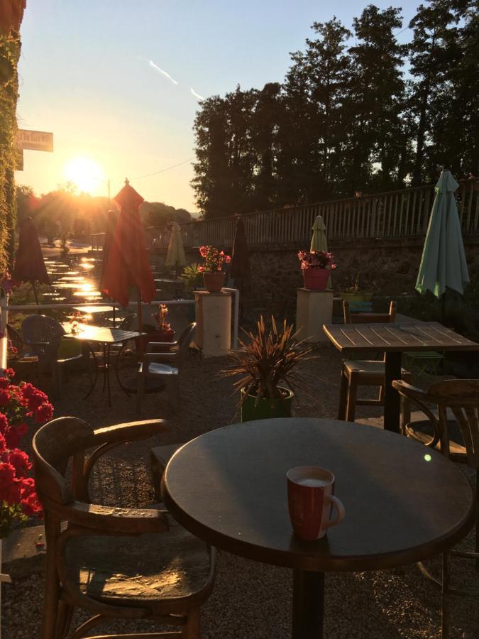 L Auberge Du Lion D Or Nanteuil-sur-Marne Kültér fotó