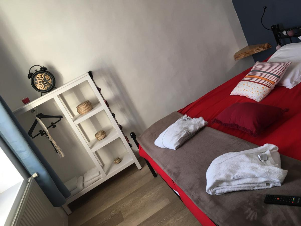 L Auberge Du Lion D Or Nanteuil-sur-Marne Kültér fotó