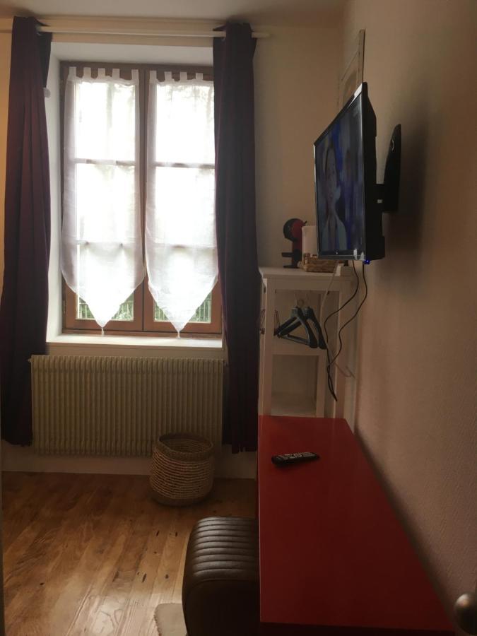 L Auberge Du Lion D Or Nanteuil-sur-Marne Kültér fotó